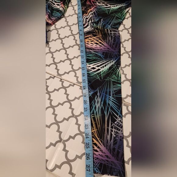 Onzie Multicolor Print Yoga Pants Size XS - Picture 9 of 10